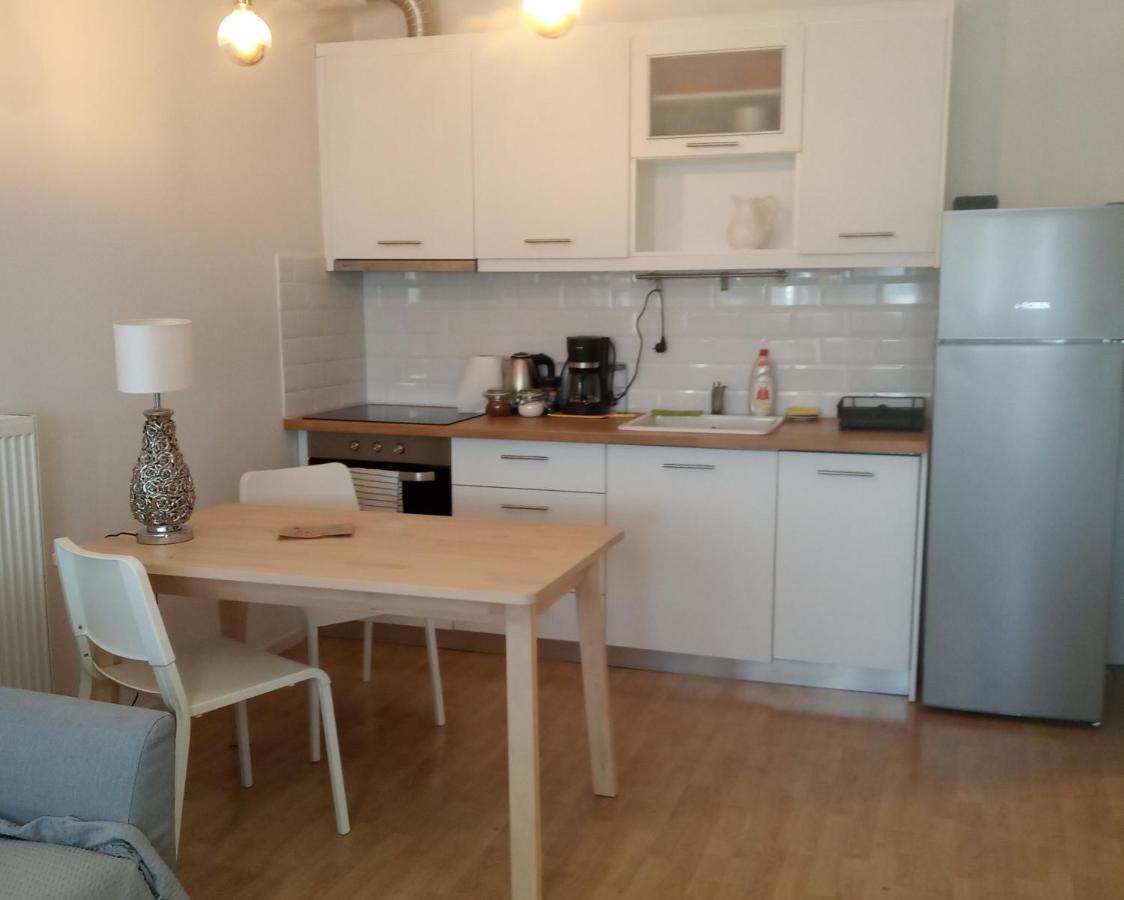 Bright Bright C- Modern With Terrace Apartment *